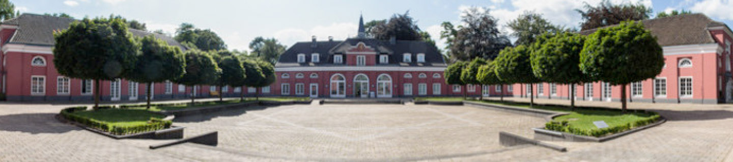 Schloss Oberhausen und gepflasterter Innenhof
